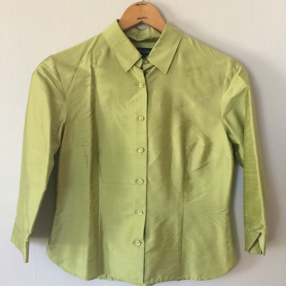 Ann Taylor green silk fitted blouse